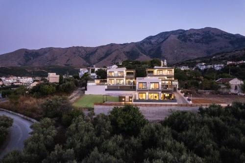 Four Horizons Luxury Villas