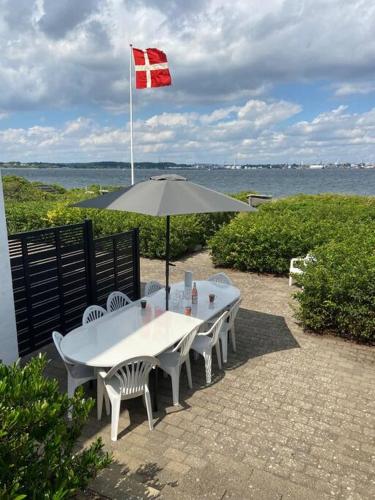  Wonderful Villa at the waters edge in Middelfart