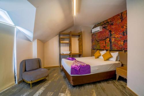 Standard Double Room image 5