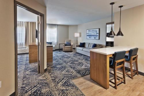 Candlewood Suites EASTCHASE PARK