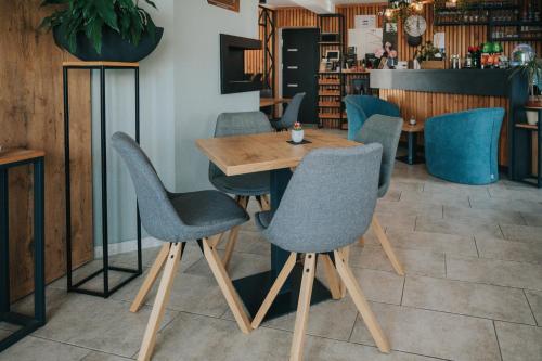 ผับ/เลาจน์, Apartments Sunrise Banovci in บานอฟชี