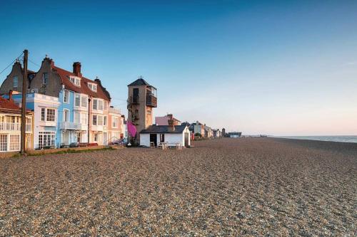 Period Cottage near Suffolk Coast and Forest