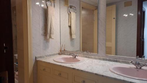Budget and cute rooms with balcony Sevilla center, Seville (photo 9)