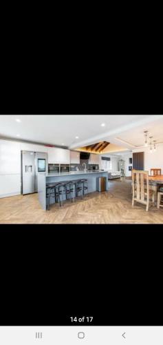 Bonneville house Private jacuzzi gîte à louer Chingford Mediumwave Transmitter