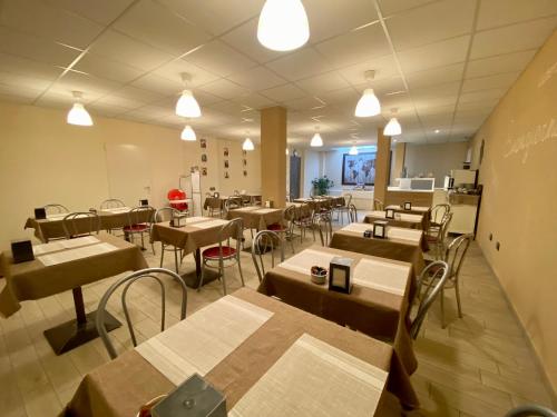 B&B Eremes - image 5