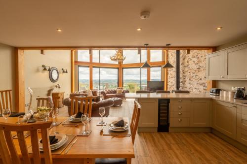 Valley View Luxury Lodges Gamekeepers 4 Bedroomed