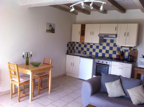virtuve, La Petite Maison in Crezieres