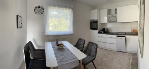 ห้องครัว, Dream Apartments in โฮเอเนมส์