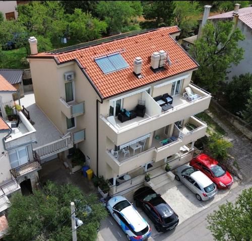 Apartments and Rooms Lux 2