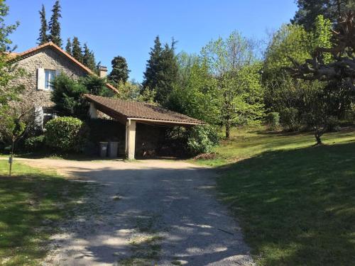 GRANDE MAISON FAMILIALE EN PIERRES SUD ARDÈCHE