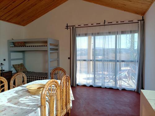 Superior Family Room image 6