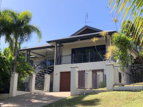ทัศนียภาพภายนอกโรงแรม, Cooktown Central Villa in คุกทาวน์