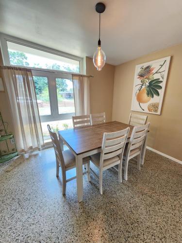 บริการและสิ่งอำนวยความสะดวก, GardenHouse @AudubonPark Sleeps 8 in ออร์แลนโด้ อีสต์