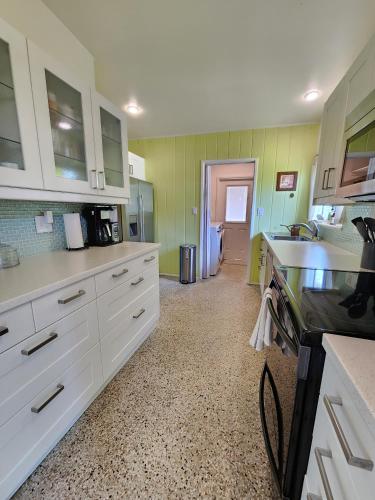 ห้องครัว, GardenHouse @AudubonPark Sleeps 8 in ออร์แลนโด้ อีสต์