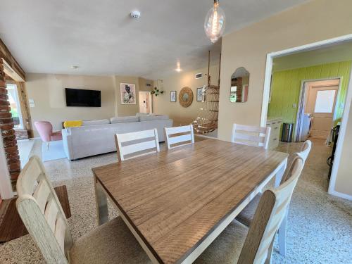 ห้องครัว, GardenHouse @AudubonPark Sleeps 8 in ออร์แลนโด้ อีสต์