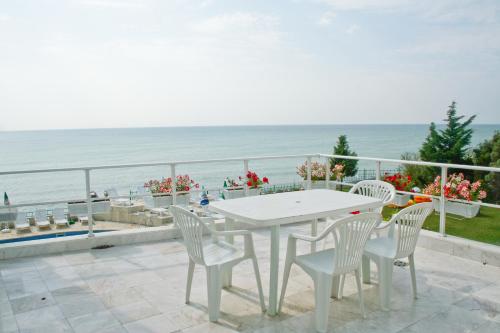 Peter Hotel - main image