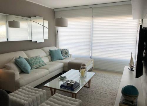 Edificio Simón Bolívar, con cochera.