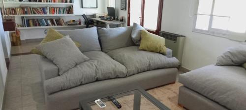 Shared lounge/TV area, Aeropuerto a 5' y Ruta del Vino a 100 mts in Gral. Alvarado