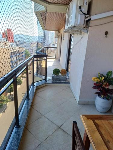 Lindo Apartamento no Guaruja - Enseada near Nutre Mare Pizza Bar