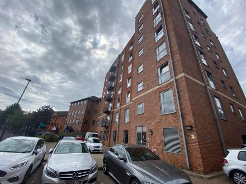 Cute 2 bed flat in the heart of Derby By 20Property Stays Short Lets & Serviced Accommodation