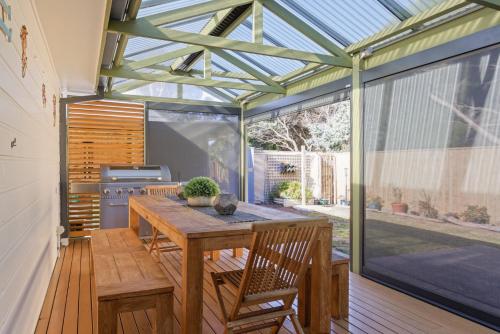 Facilities, Bethel by the Sea by Ready Set Stay - BYO LINEN & TOWELS in Surf Beach