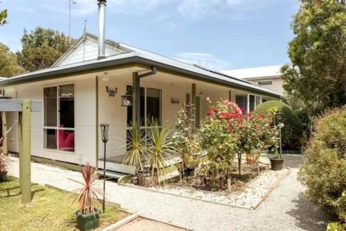 Exterior view, Bethel by the Sea by Ready Set Stay - BYO LINEN & TOWELS in Surf Beach