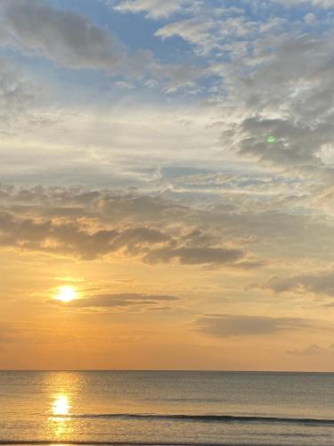 The Sandy House Khaolak - 해변