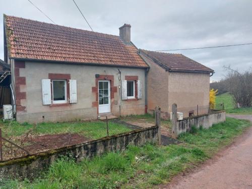 Petite maison lirenolles in Jaligny-sur-Besbre