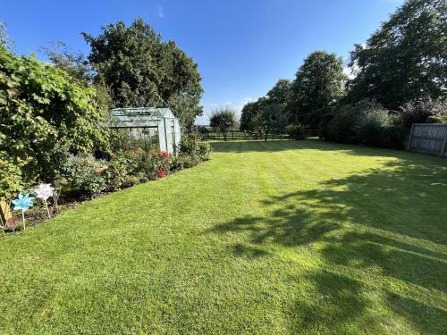 B&B Royal Leamington Spa - Stunning 5 bedroom country home with amazing views - Bed and Breakfast Royal Leamington Spa