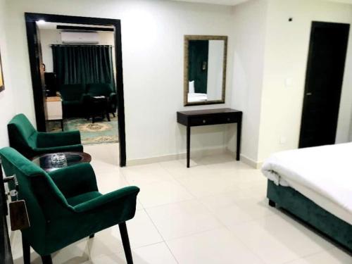 Shelton's Suites Bhurban - image 14