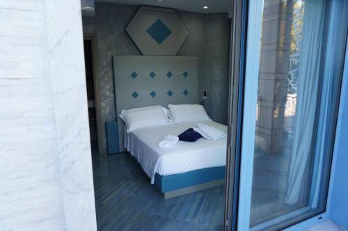 Deluxe Double Room with Balcony and Sea View