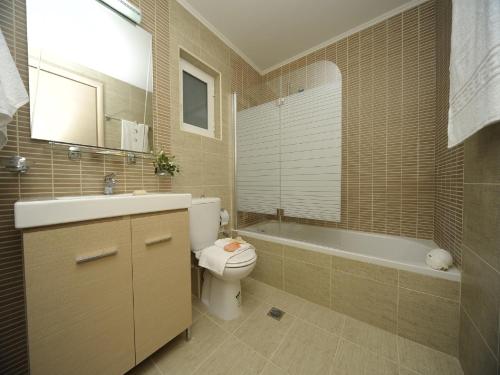 Three-Bedroom Villa image 5