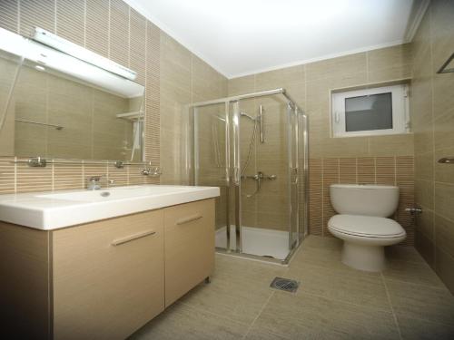 Three-Bedroom Villa image 2