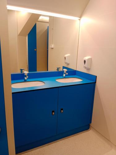Basic Triple Room with Shared Bathroom