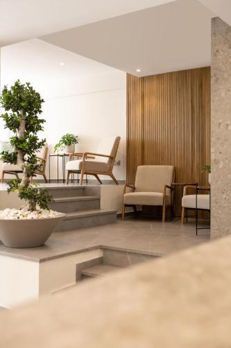 Les Palmiers Beach Boutique Hotel & Luxury Apartments - image 5