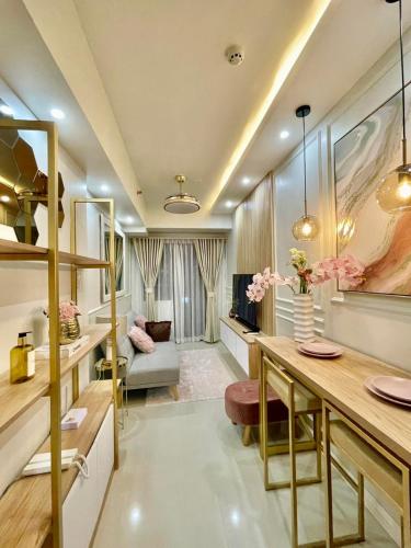 LuxeRN Suite at S Residences, Manila