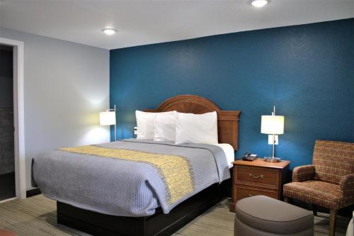 Campbell's Motel Scottsburg - image 6