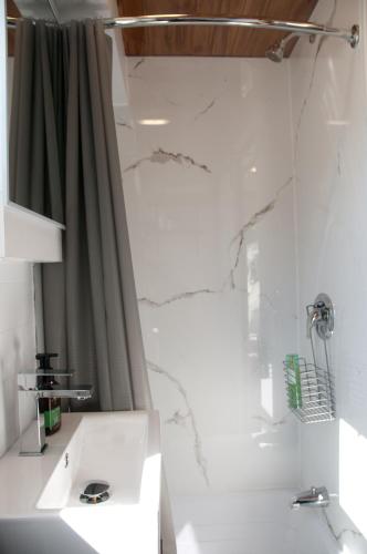 ฝักบัว, Chalets Didoche in ฮาฟเร-เซนต์-เพียร์ (ควิเบก)