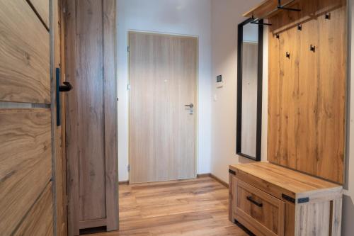 Komfortowy Apartament Nadbrzeżna blisko Warszawy z Parkingiem (Komfortowy Apartament Nadbrzezna blisko Warszawy z Parkingiem) in Олтажев