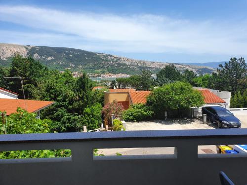 Two-Bedroom Apartment with Balcony and Sea View