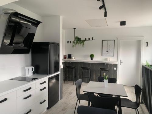 MAŁY PORT-Iława - Jezioro - Plaża - Marina priv - 5 pokoi VIP - czysto na 10
