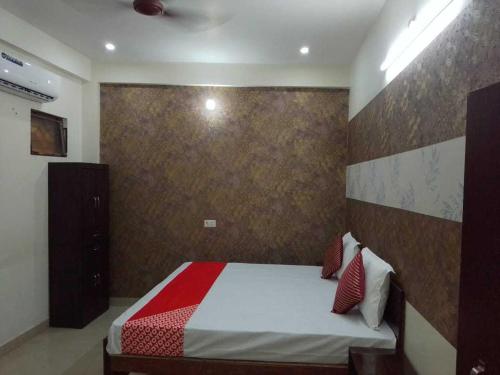 Spot ON HOME 81265 Hotel Sitasmriti