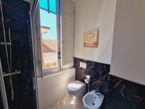 Suite with Balcony image 9