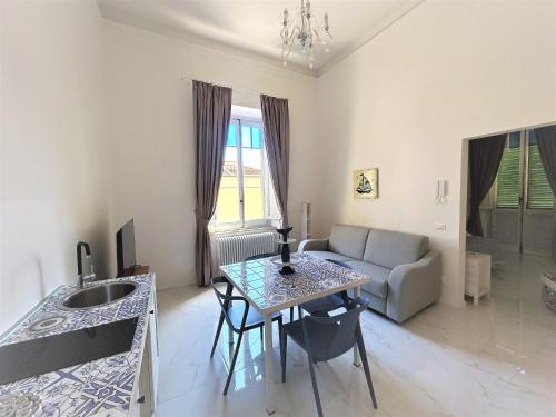 Allegra Viareggio Appartamento & Affittacamere Guest house