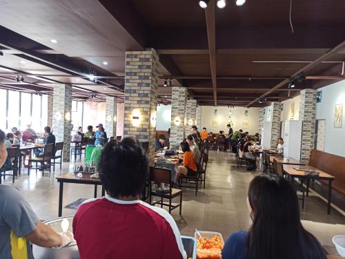 艾玛乌斯公寓酒店 (Emmaus condotel) in 安吉利斯/克拉克