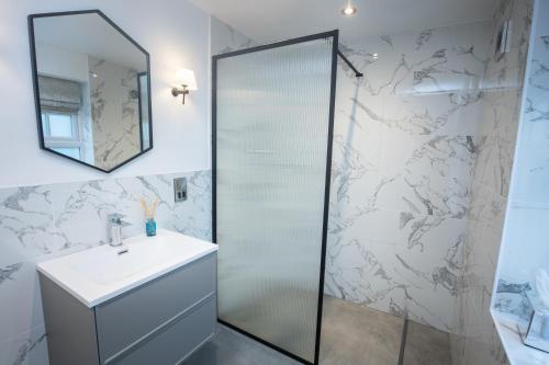 Rowton Hall Hotel and Spa - image 14