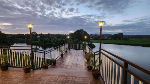 Riverscape Tranquil Serviced Apartments