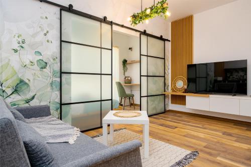 Botanic Nest Panoramic Studio Room Type - Penthouse Apartment