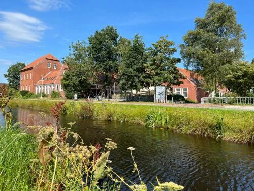 Hotel Alte Navigationsschule in Rhauderfehn, Deutschland