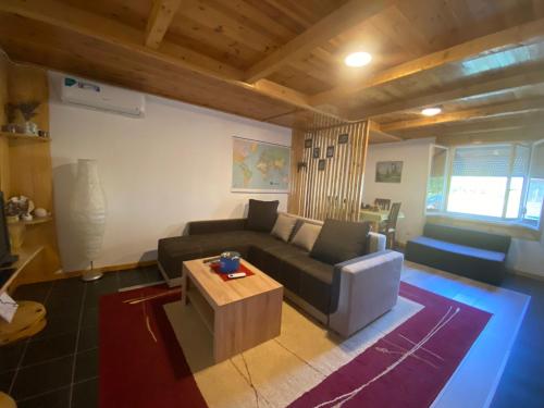 Cute lodge in Zeta in Ponari